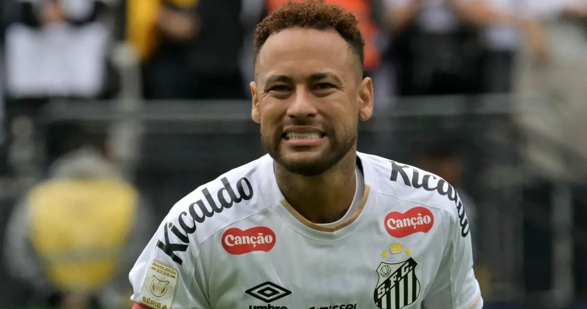Neymar celebrating during Santos FC match