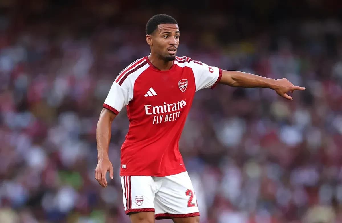 Player gesturing during a match for Arsenal