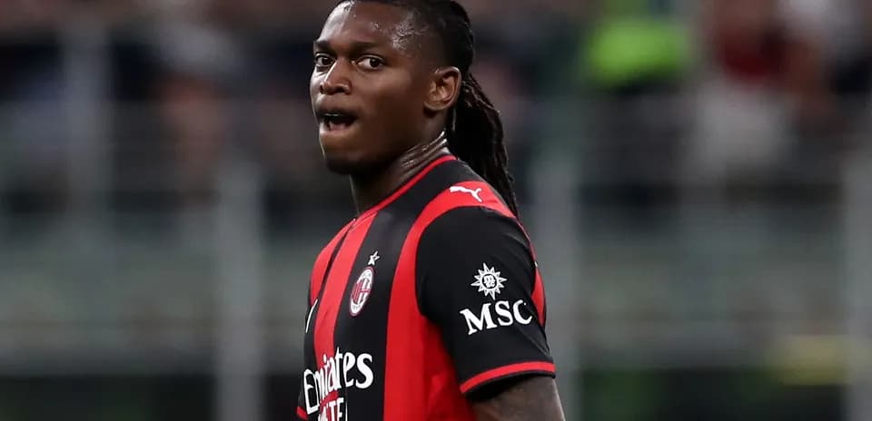 Player in AC Milan jersey during match