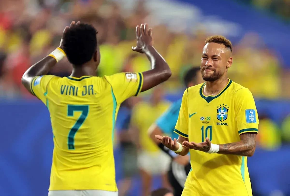 Neymar and Vinicius Jr. celebrating during match