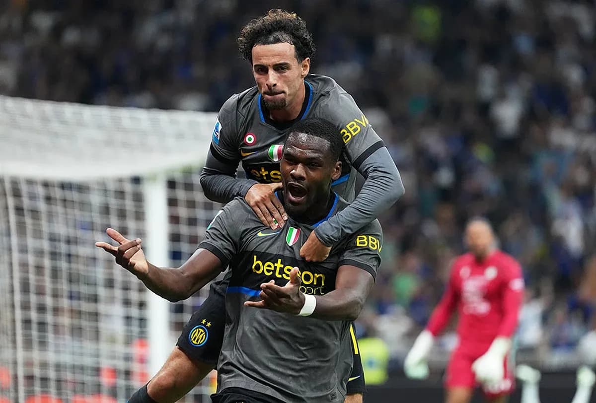 Inter players celebrating a goal during Serie A match