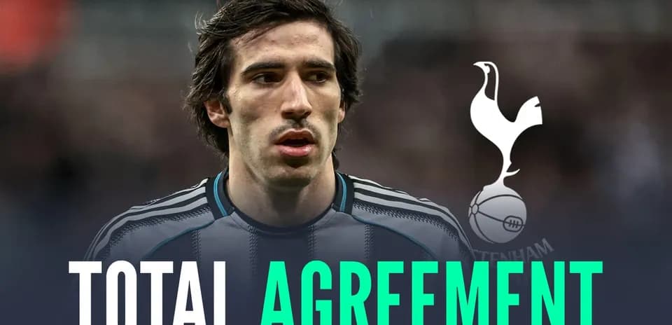 Player with Tottenham Hotspur logo and text agreement