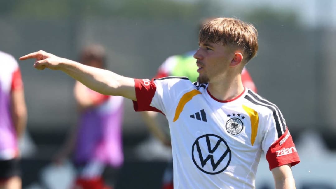 Player directing during Germany training session