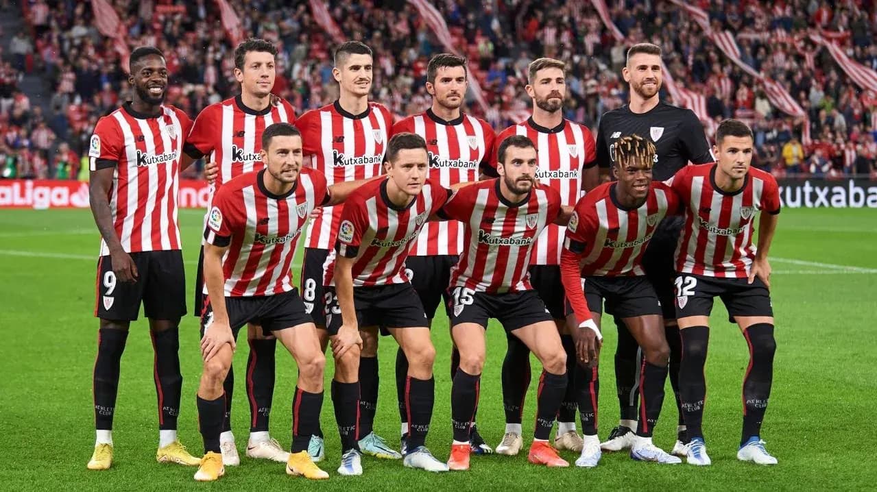 Athletic Club team photo before La Liga match