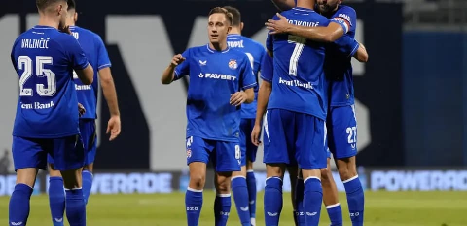 Dinamo Zagreb players celebrating a goal