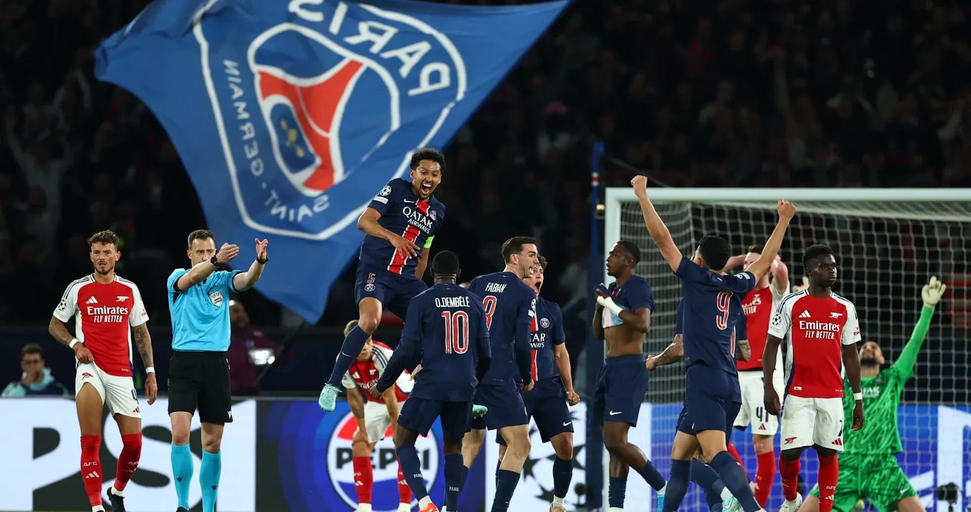 Paris Saint Germain players celebrating victory