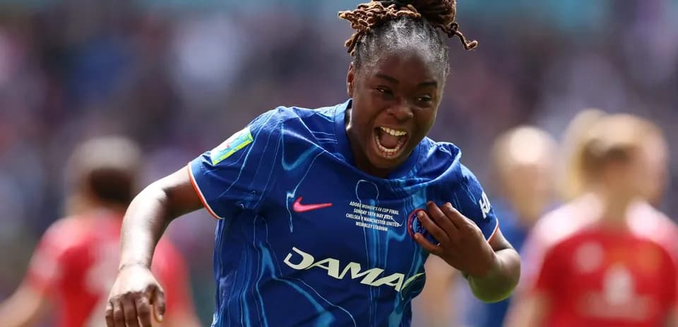 Chelsea player celebrating during match against Manchester United
