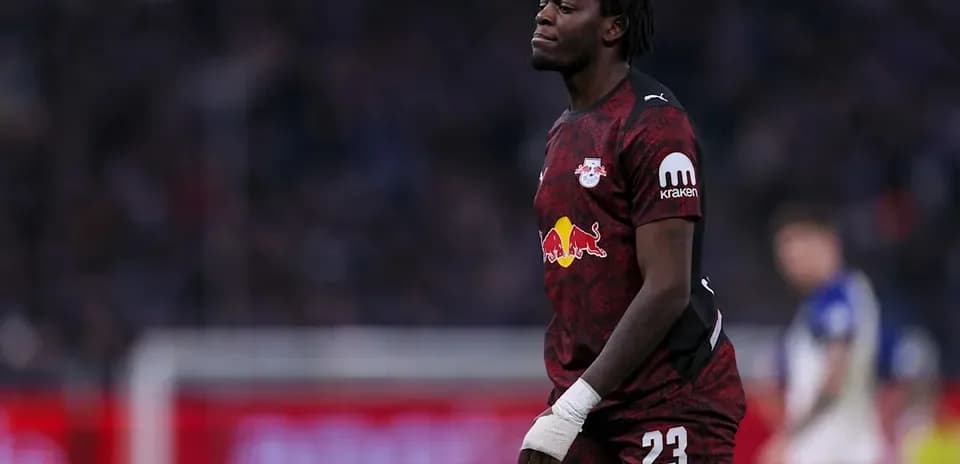 Player wearing RB Leipzig kit during match