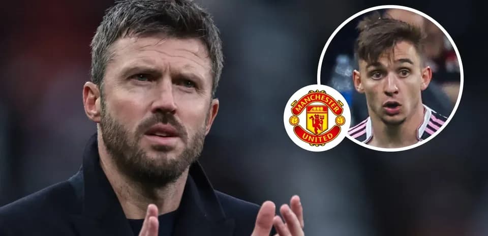 Michael Carrick applauding with Manchester United logo