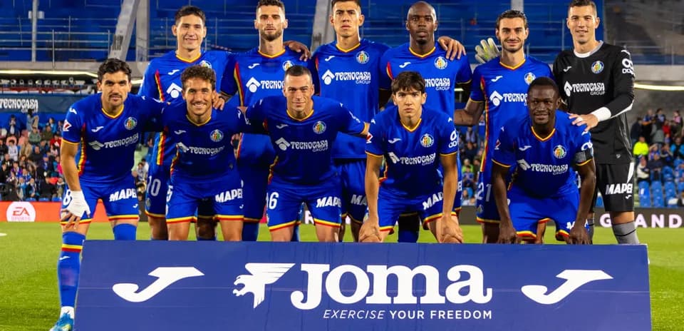 Getafe FC team photo before match