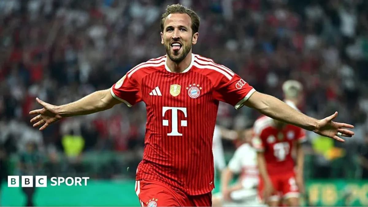 Player celebrating a goal in Bayern Munich kit