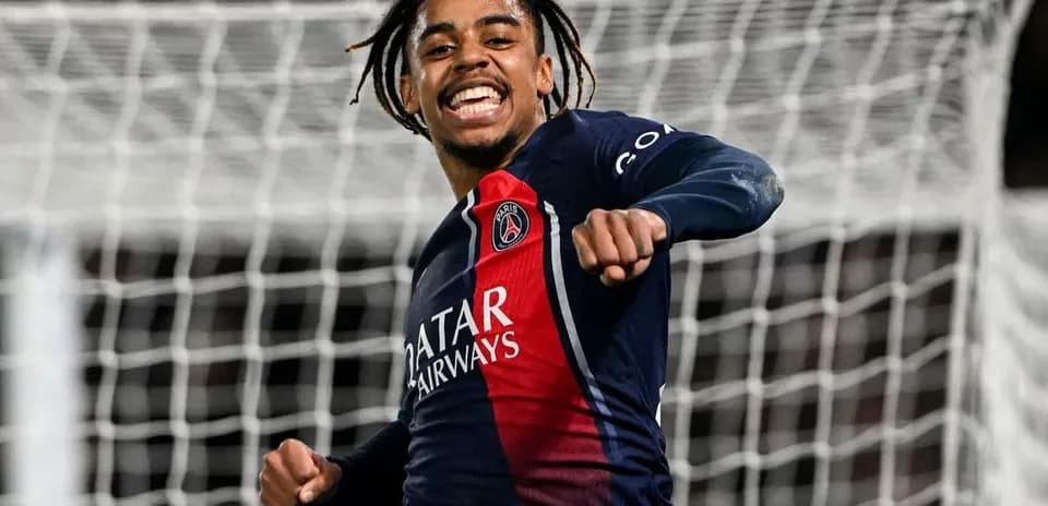 Player celebrating a goal for Paris Saint-Germain