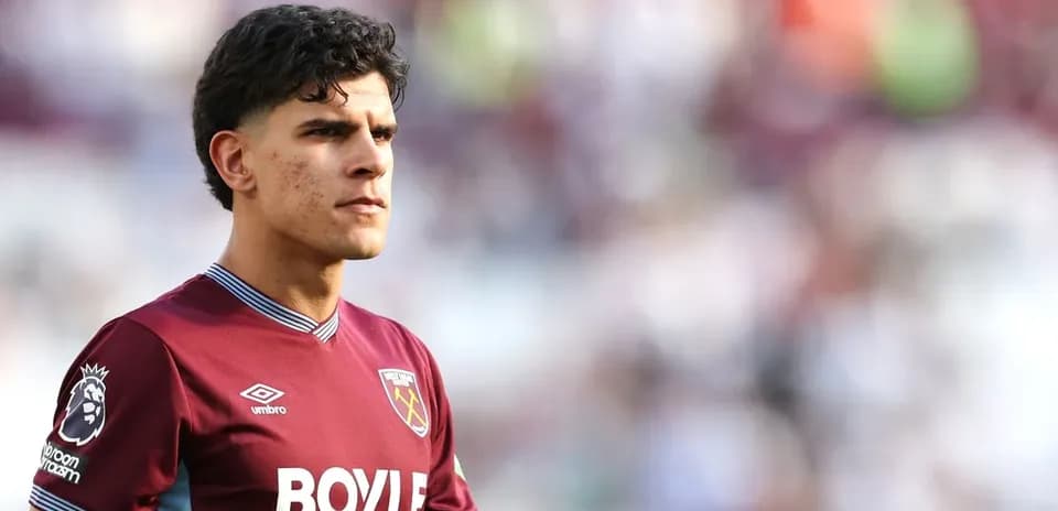 Player in West Ham United jersey on the field