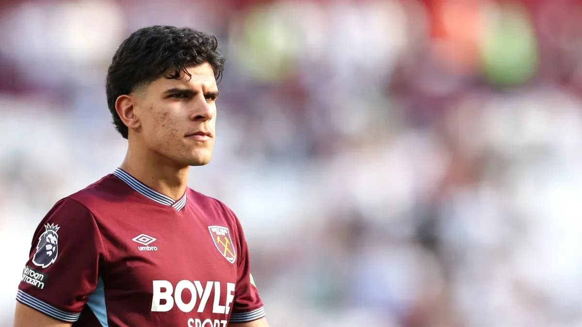 Player in West Ham United jersey on the field