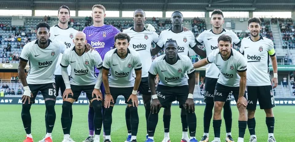 Beşiktaş team lineup before match