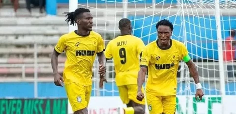 Kano Pillars players celebrating a goal