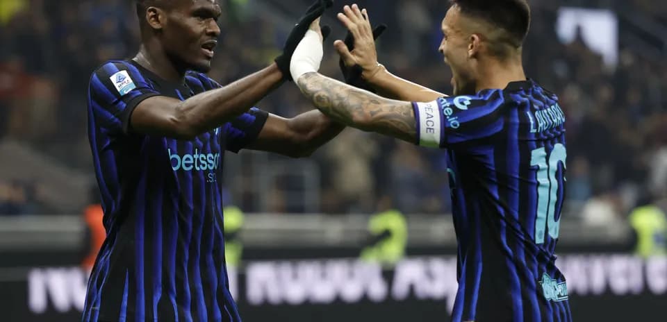 Players celebrating goal during Serie A match
