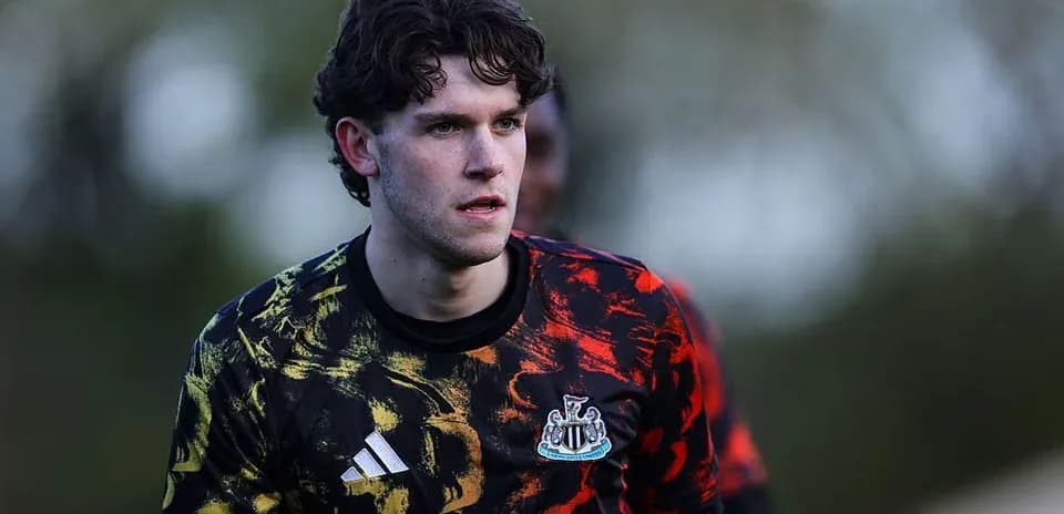 Goalkeeper in training with Newcastle kit