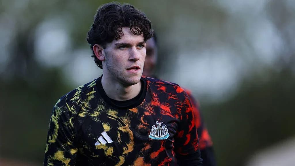 Goalkeeper in training with Newcastle kit