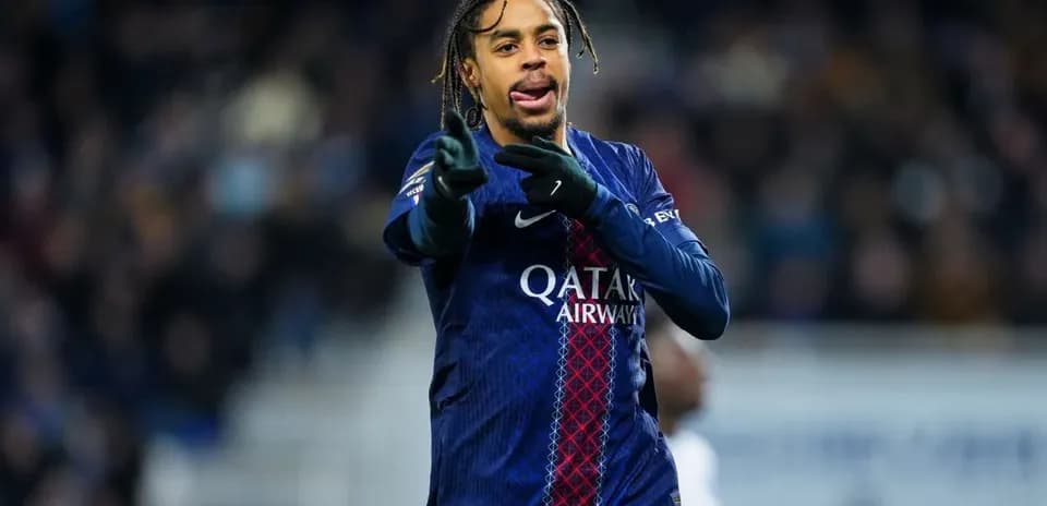 Player gesturing during match for Paris Saint-Germain