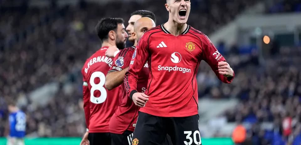 Manchester United players celebrating a goal