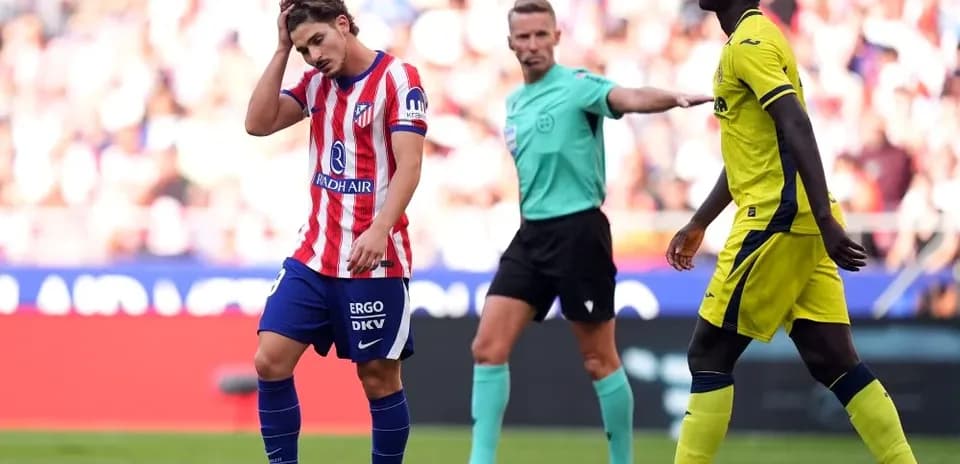 Player reacting after a decision during match