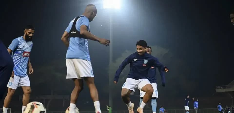 Players training before CAF Confederation Cup match