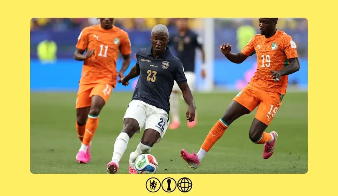 Ecuador player dribbling past two Ivory Coast defenders