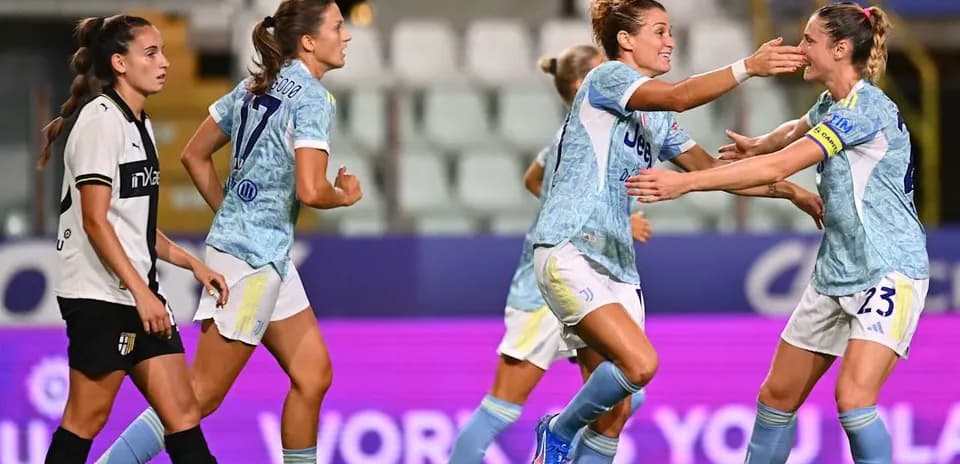 Juventus Women celebrating a goal against Parma Women