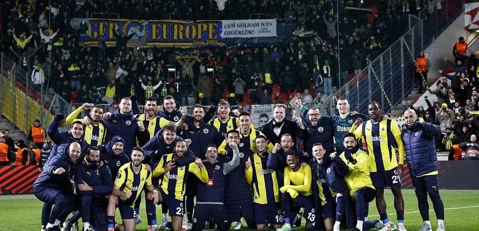 Fenerbahçe team celebrating after a match