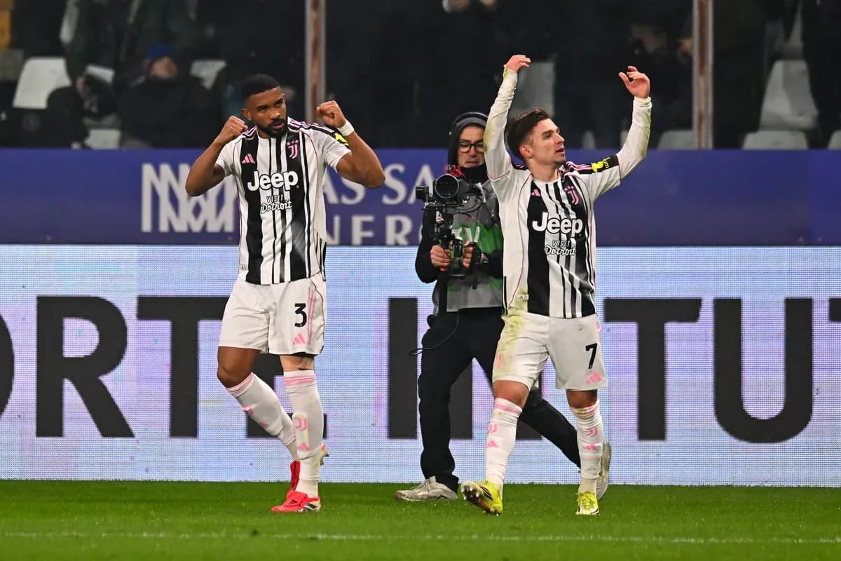 Juventus players celebrating a goal during match