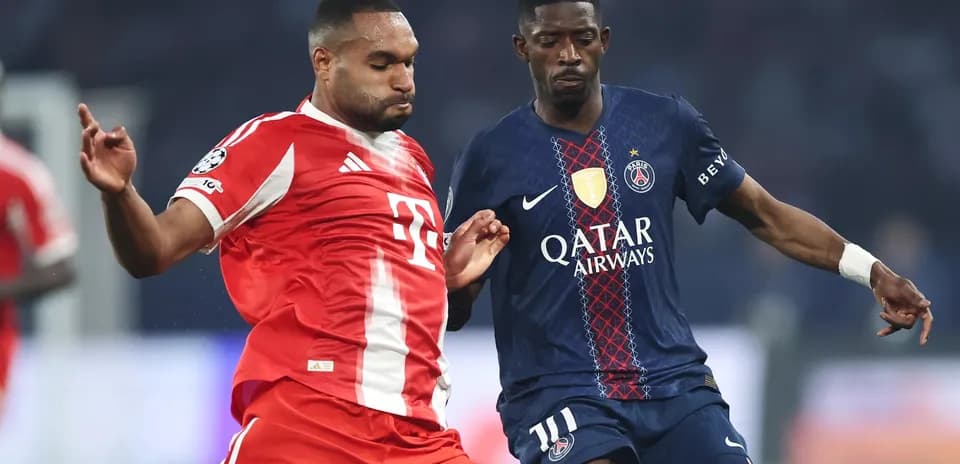 Bayern player and PSG player contesting the ball