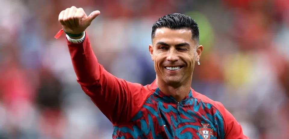 Cristiano Ronaldo giving a thumbs up during warm-up