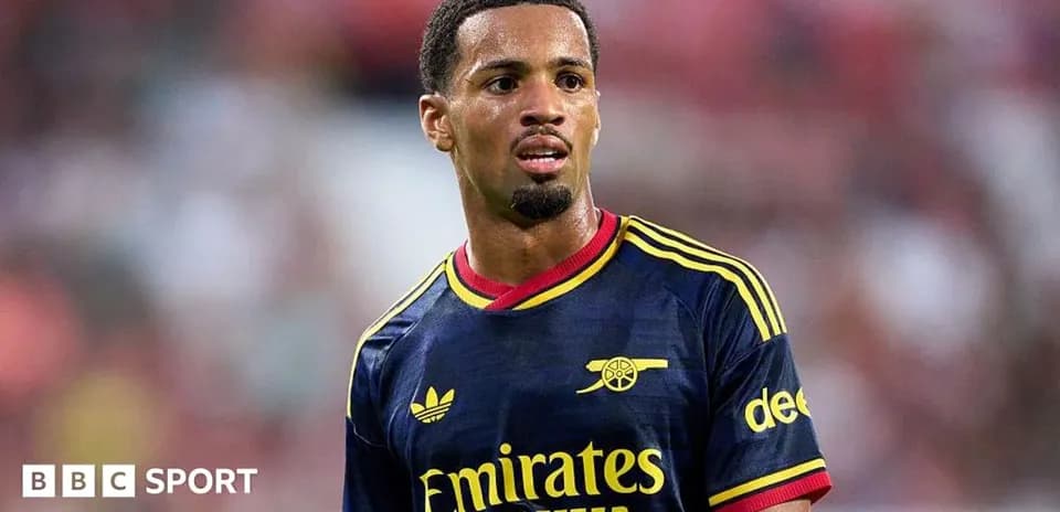 Football player in Arsenal kit during match