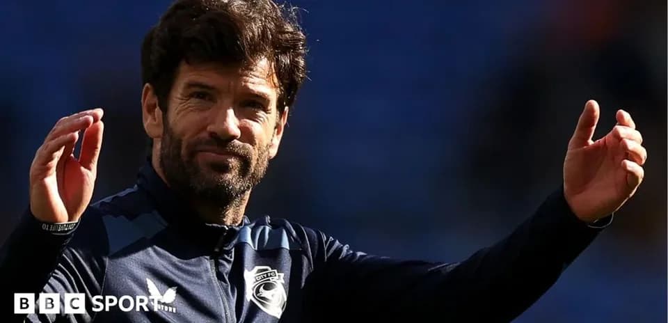 Manager gesturing during a training session