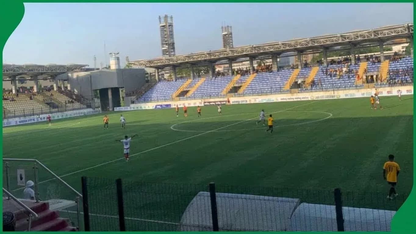 Players competing in NPFL match at stadium