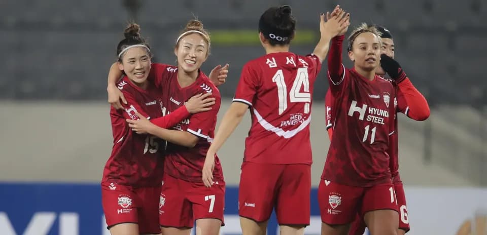 Incheon Red Angels celebrating a goal