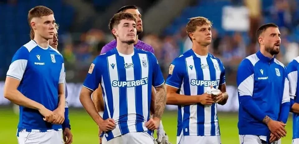 Lech Poznan players in team jerseys