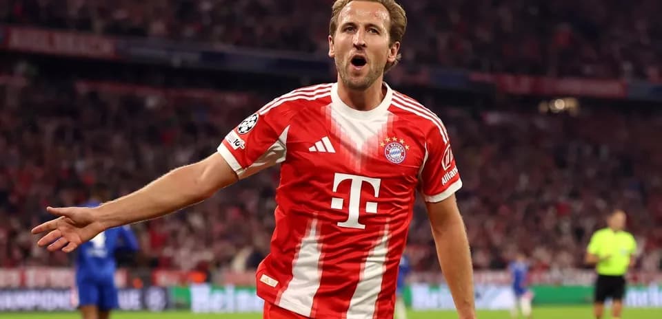 Player celebrating goal in Bayern Munich home match
