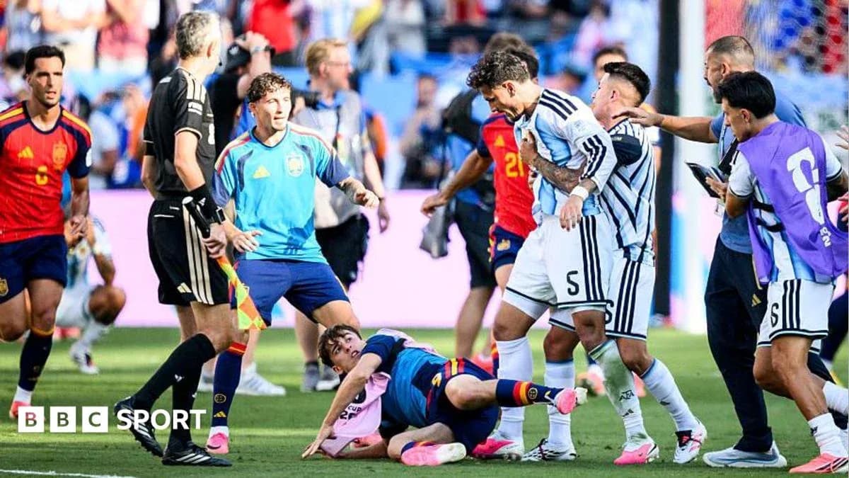 Players from Argentina and Spain involved in confrontation