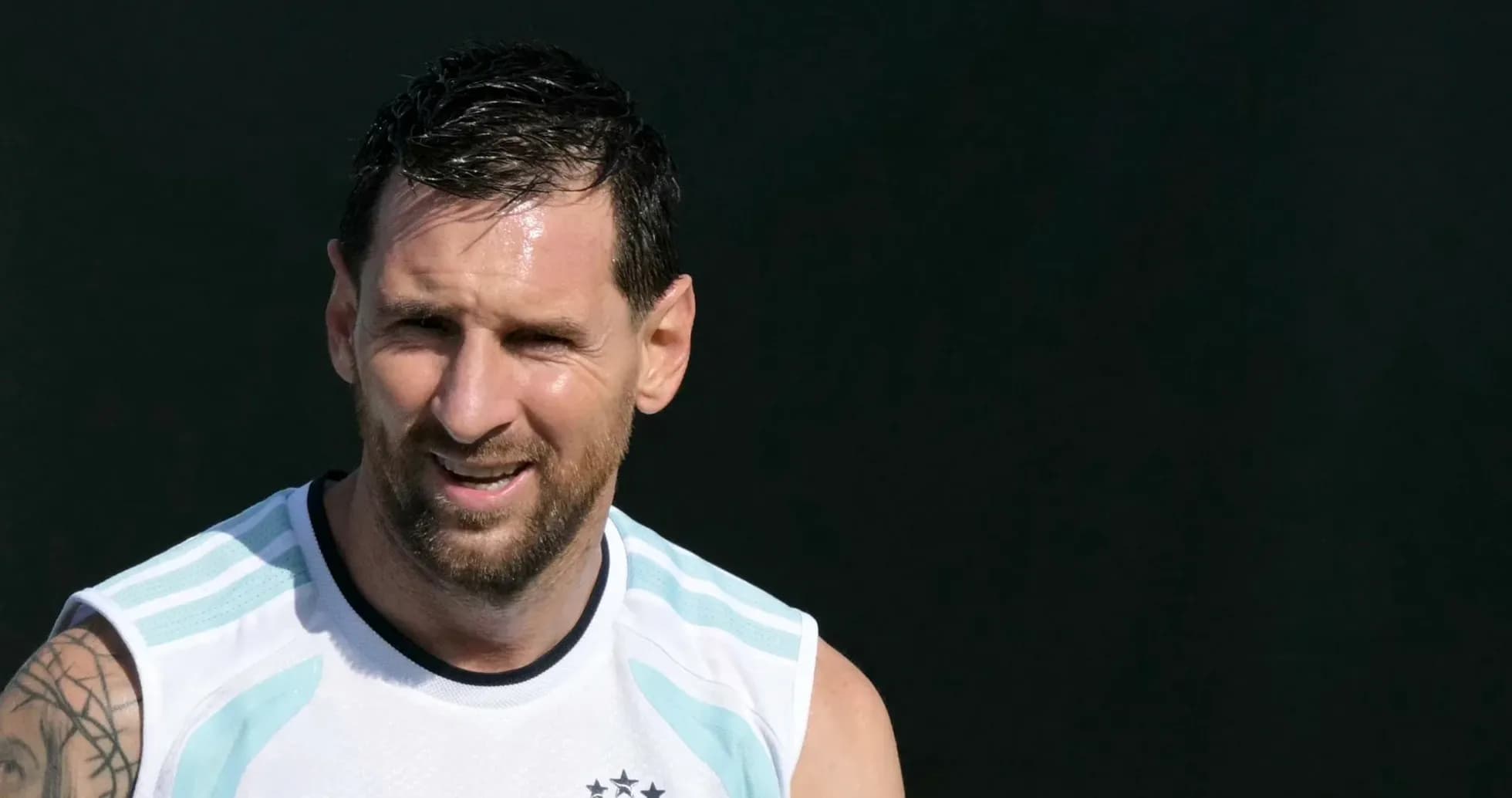 Lionel Messi training in Argentina kit outdoors