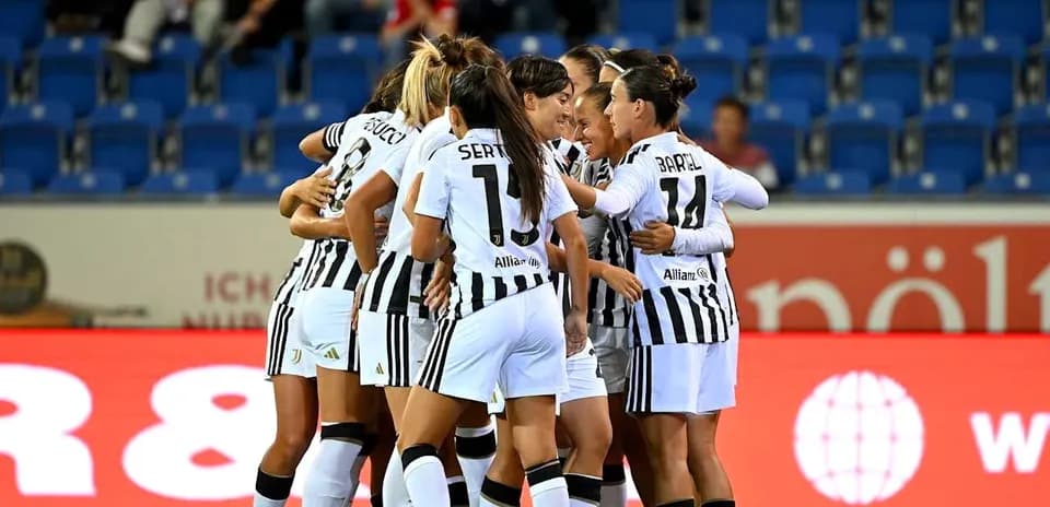 Juventus women's team celebrating a goal