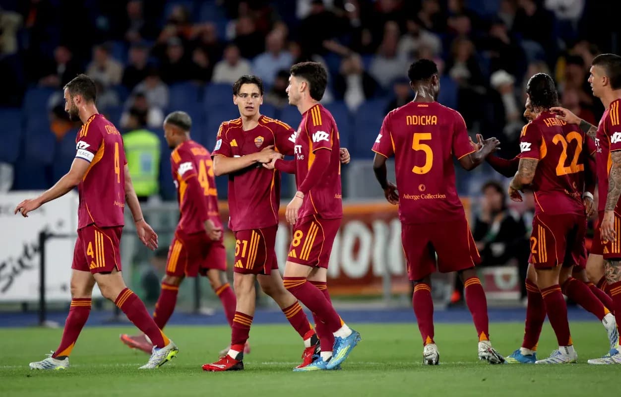 AS Roma players celebrating during a match