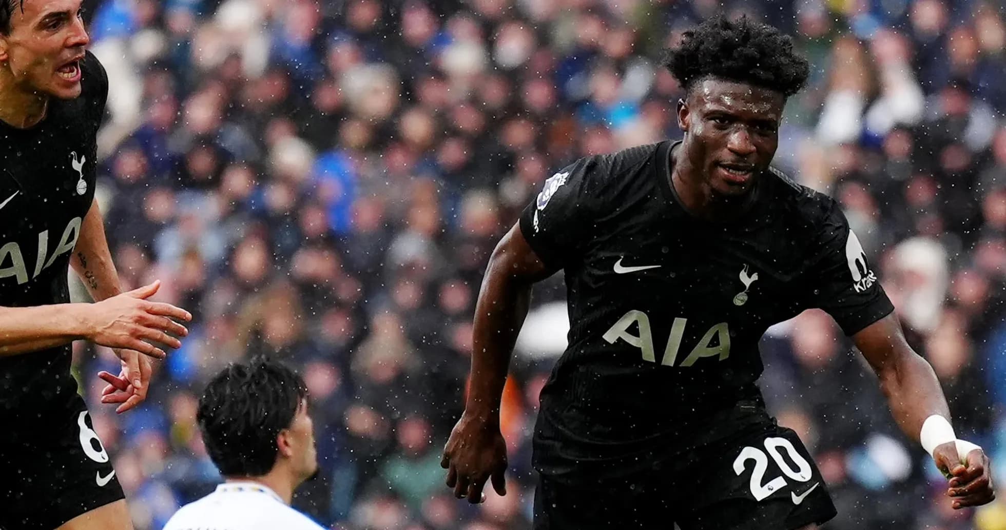 Tottenham players celebrating a goal against Leeds