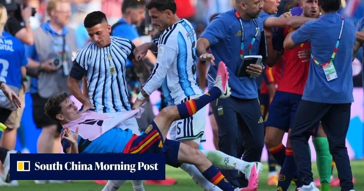 Players from Argentina and Spain in heated confrontation