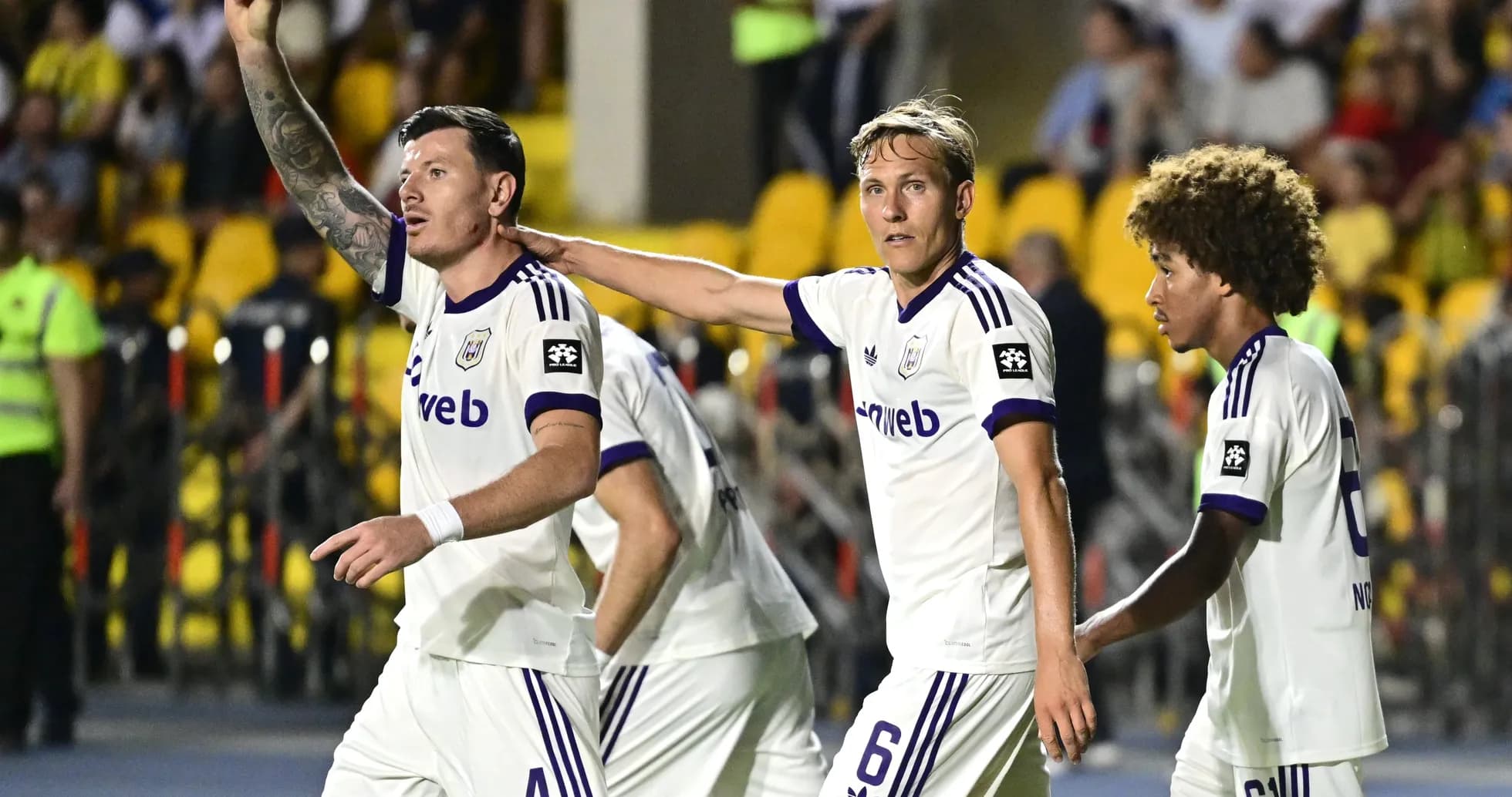Anderlecht players celebrating a goal