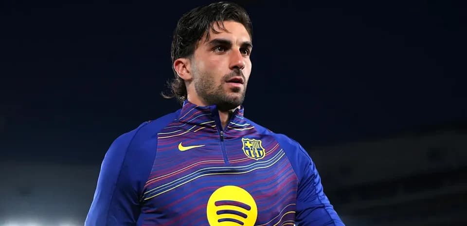 Player in Barcelona training gear during match warm-up
