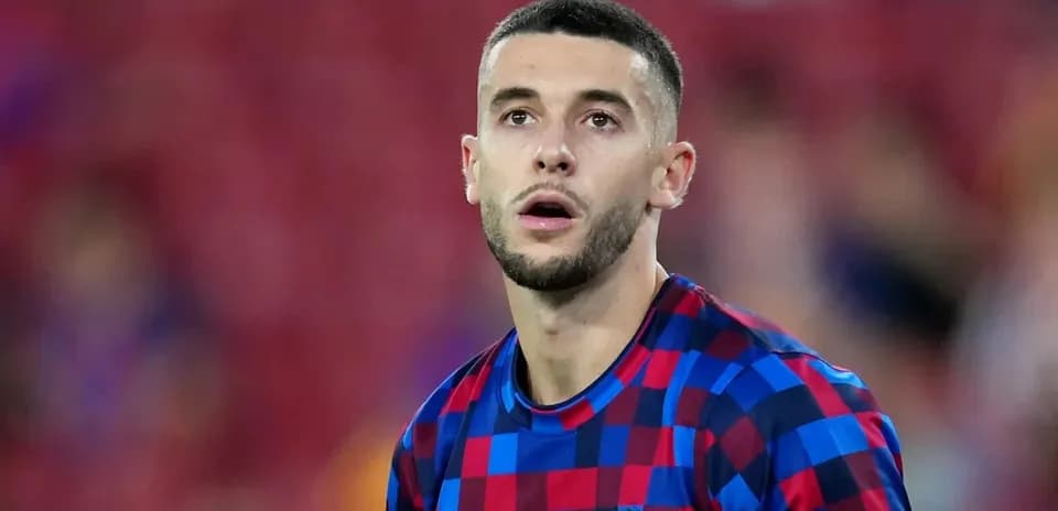 Player in Barcelona jersey during match warm-up