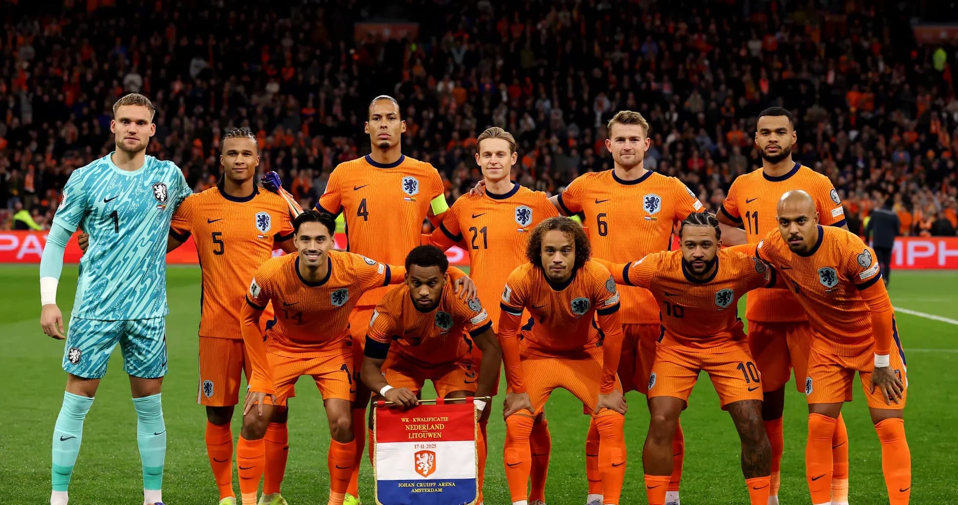Netherlands national team posing before match