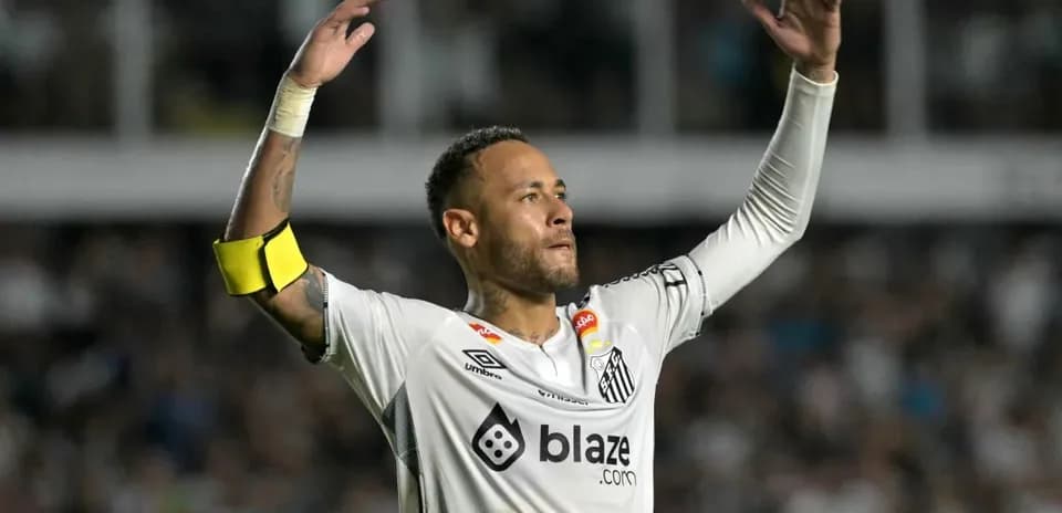 Player celebrating during a Santos FC match